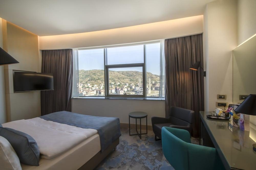 Crowne Plaza Cappadocia - Nevsehir By Ihg Hotel Exterior foto